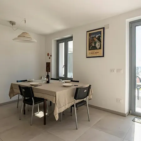 Apartment Guesthost - Oltre Il Mare - Peaceful Retreat In Liguria