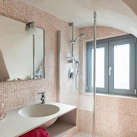 Guesthost - Oltre Il Mare - Peaceful Retreat In Liguria Apartamento *