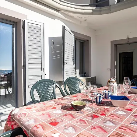 Guesthost - Oltre Il Mare - Peaceful Retreat In Liguria Vezzano Ligure