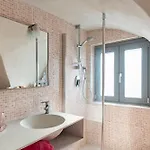Guesthost - Oltre Il Mare - Peaceful Retreat In Liguria Appartamento *