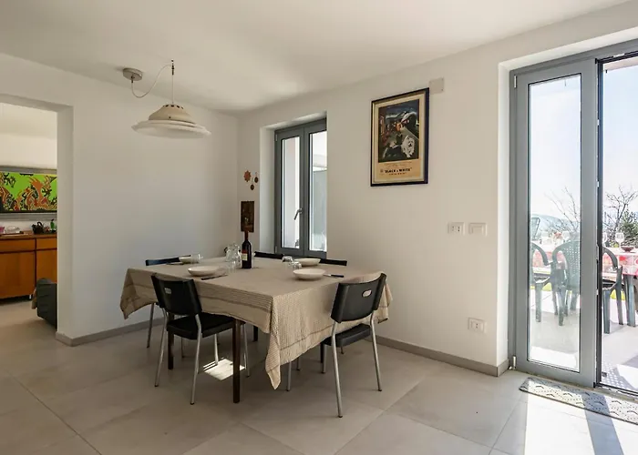 Apartment Guesthost - Oltre Il Mare - Peaceful Retreat In Liguria