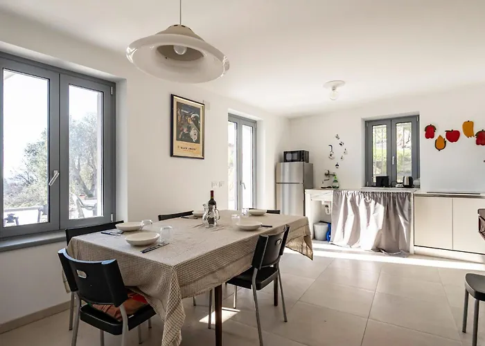 Lejlighed Guesthost - Oltre Il Mare - Peaceful Retreat In Liguria Vezzano Ligure