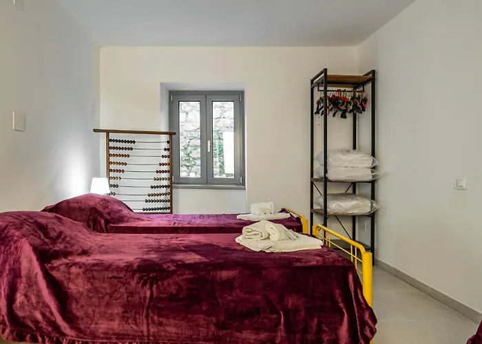 Guesthost - Oltre Il Mare - Peaceful Retreat In Liguria Apartment *